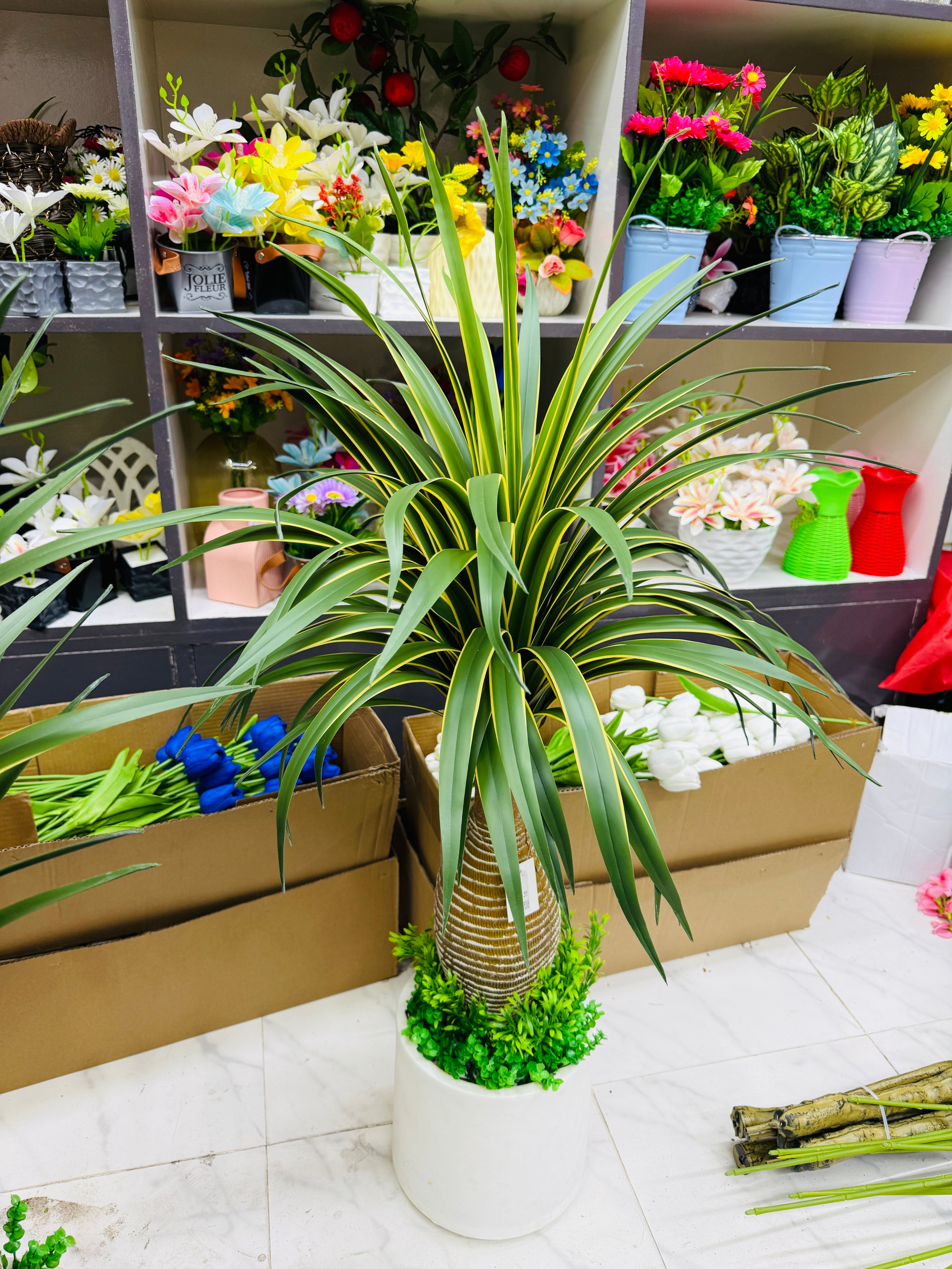 Premium quality chinese imported artificial rubber aloevera with chinese planter.