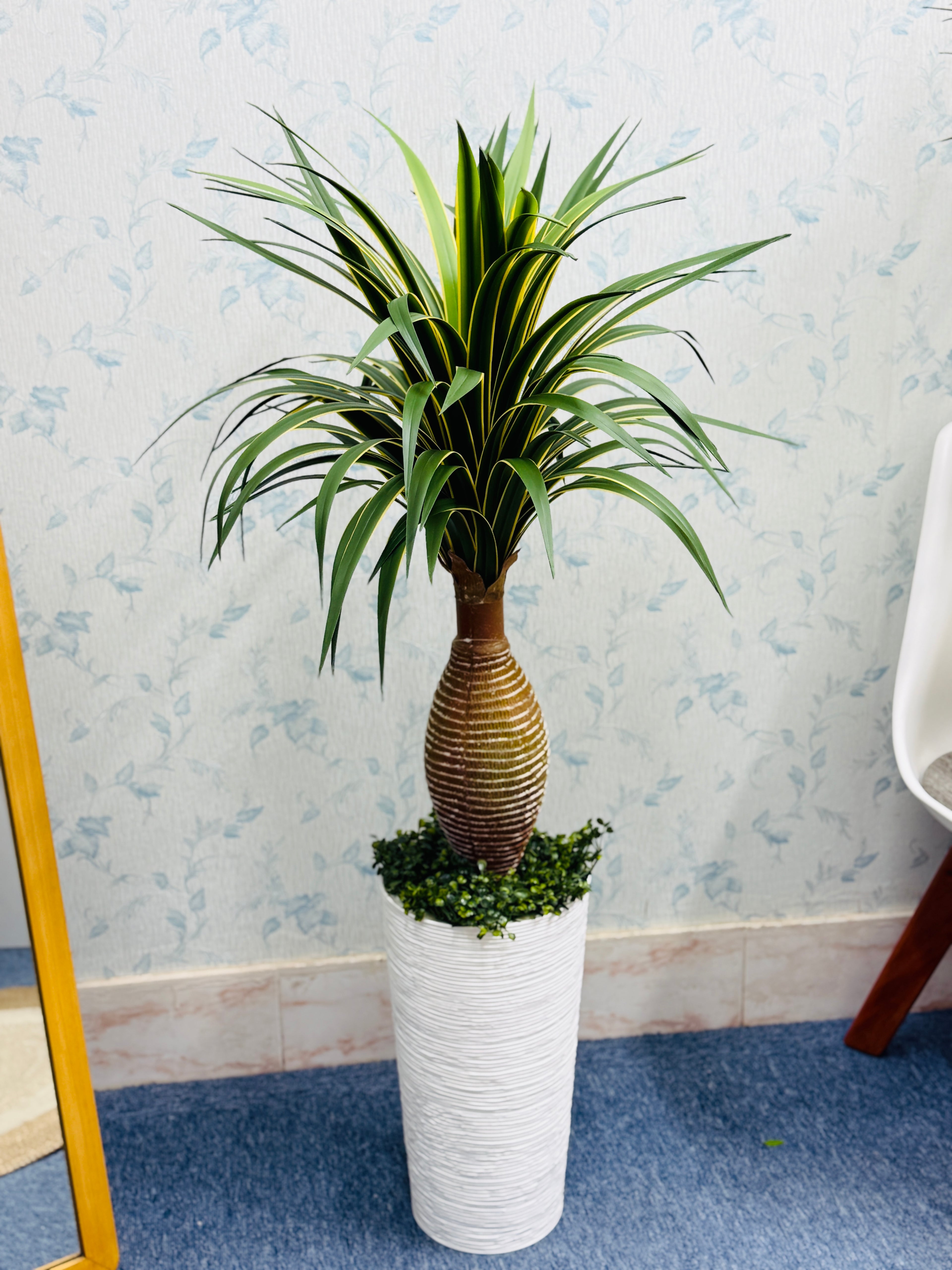 Premium quality chinese imported artificial rubber aloevera with chinese planter.