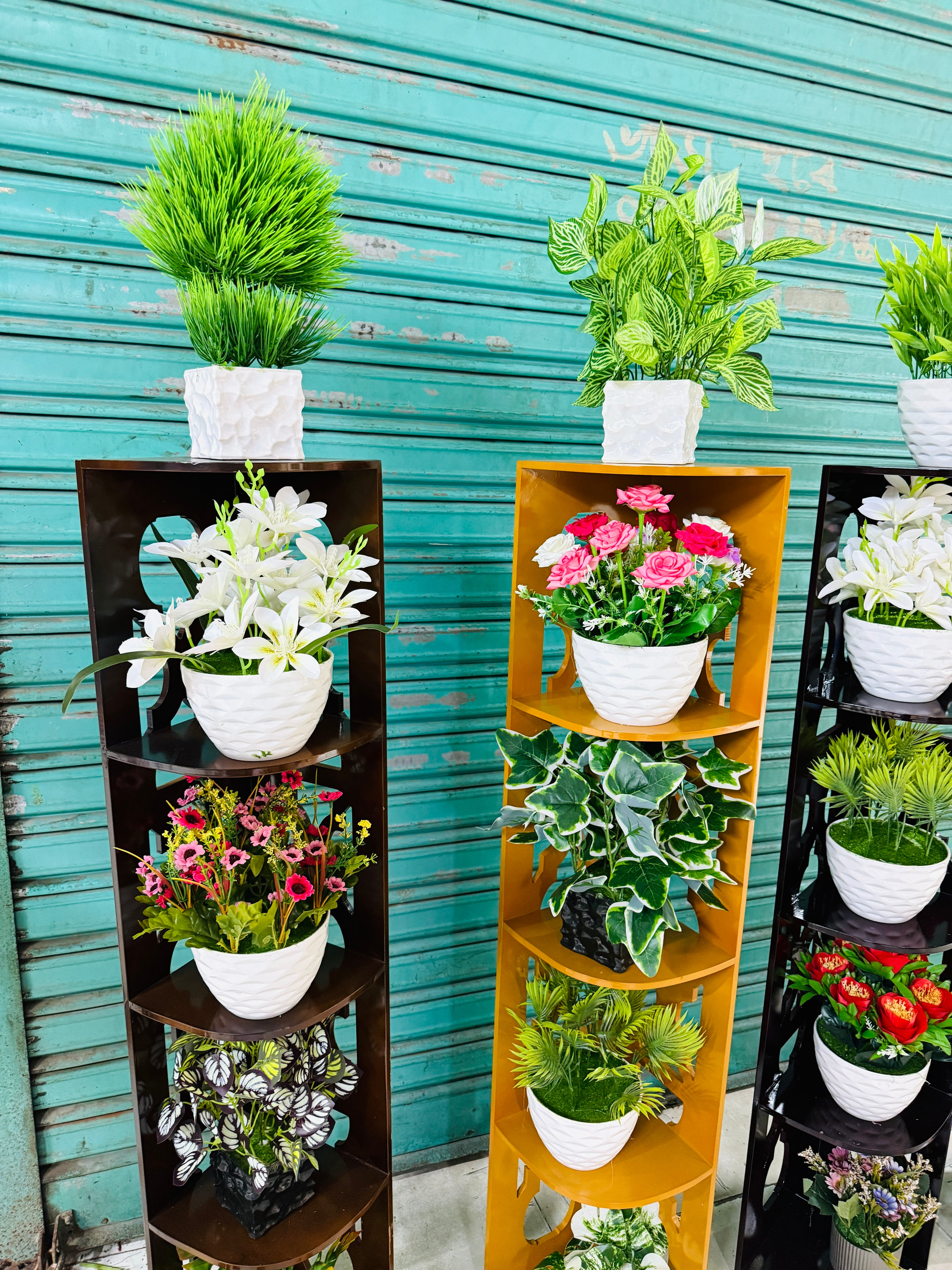 Mdf board Corner stand with luxurious chinese imported artificial Flowers comboo package set