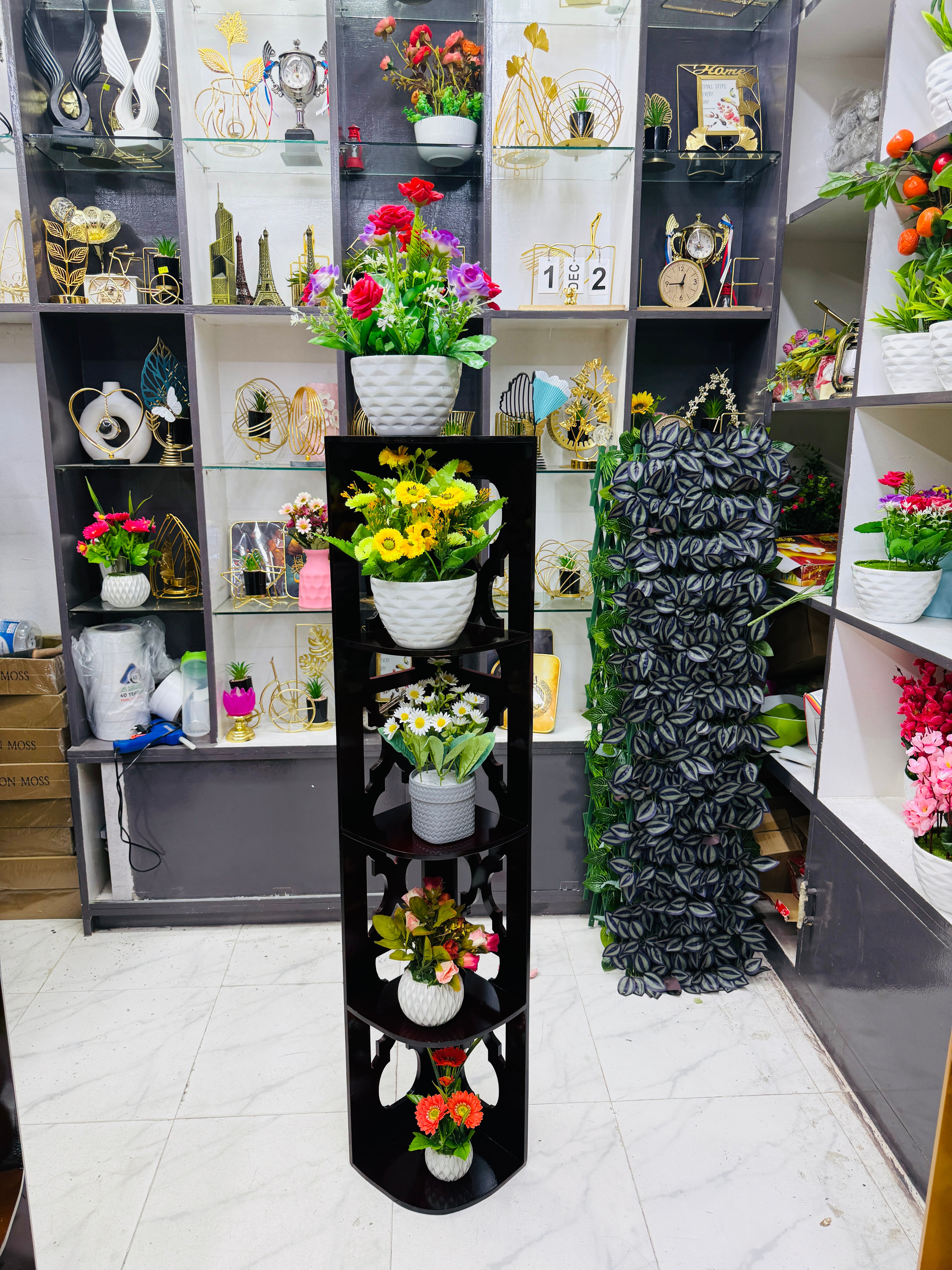 Mdf board Corner stand with luxurious chinese imported artificial Flowers comboo package set