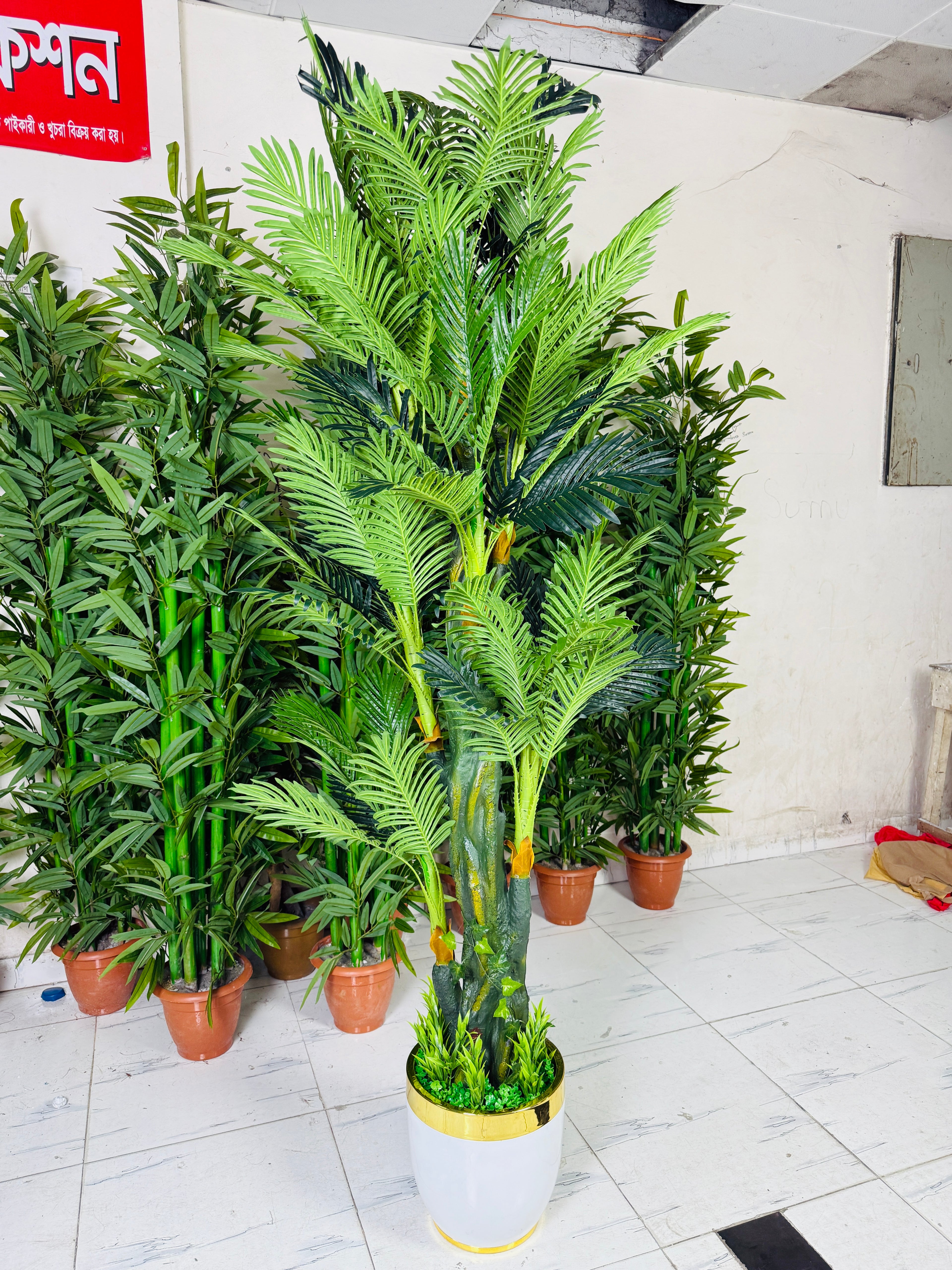 7 head bet tree 7 feet+ with luxurious planter and rubber grass setup