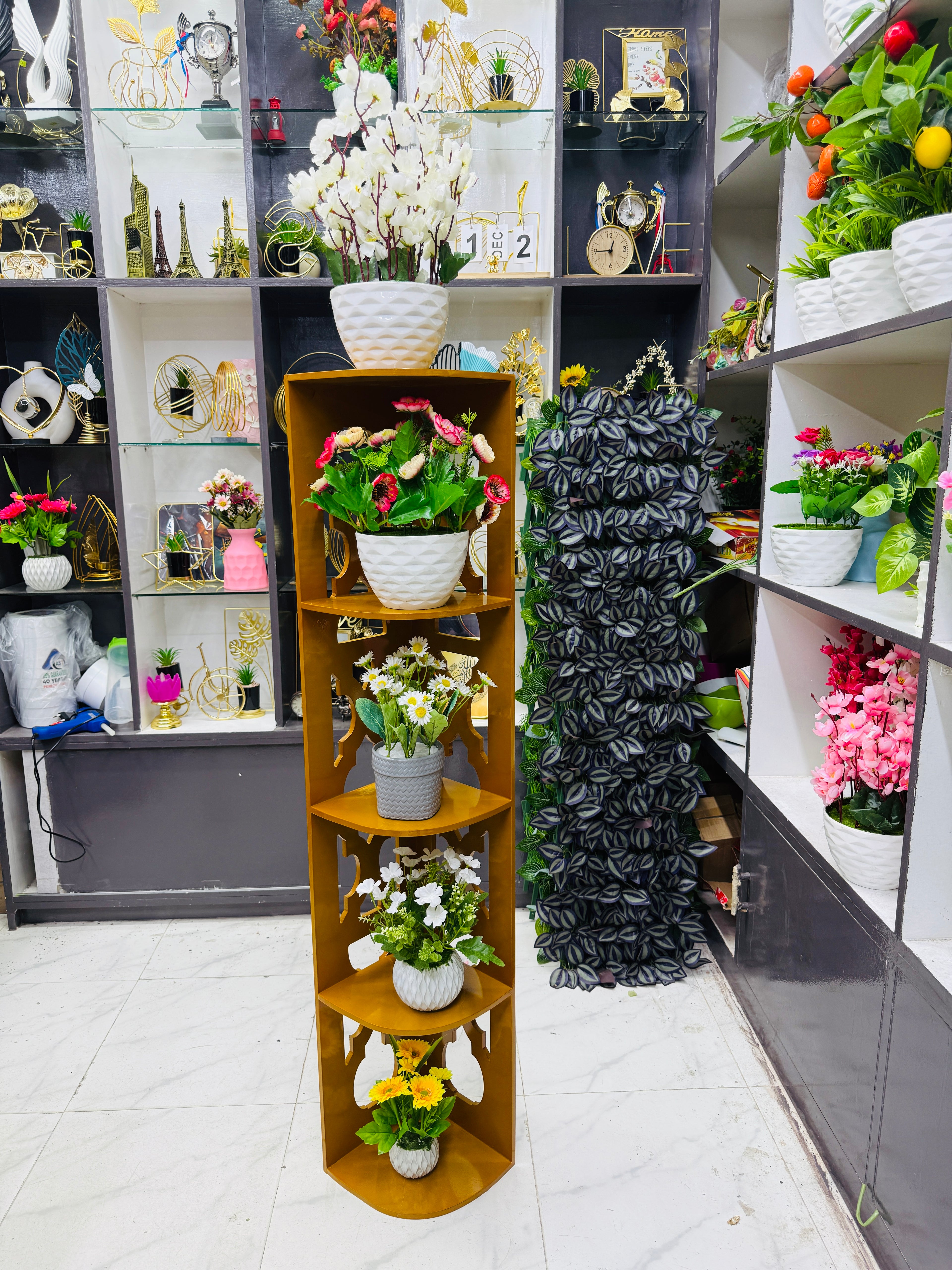 Mdf board Corner stand with luxurious chinese imported artificial Flowers comboo package set