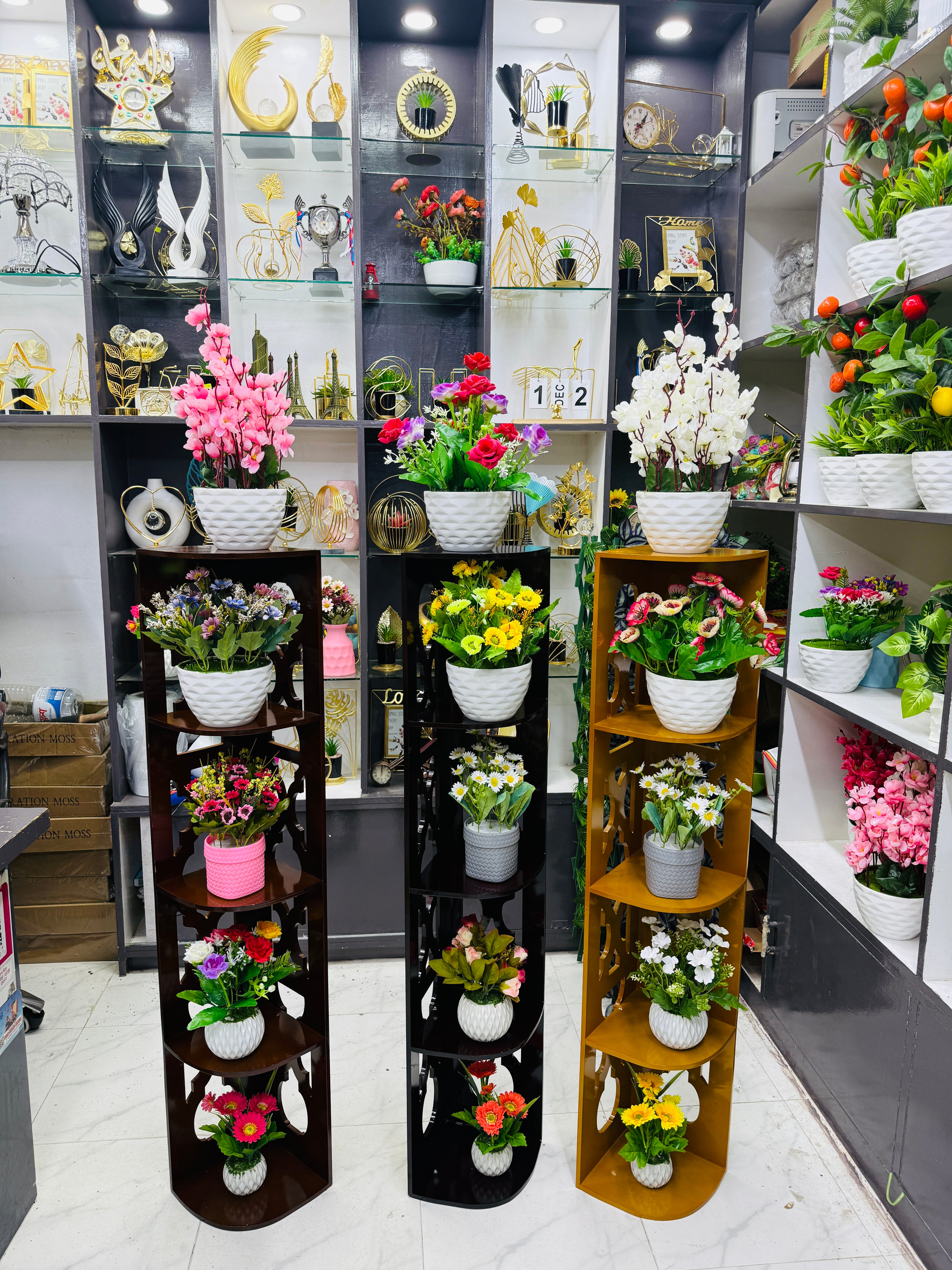 Mdf board Corner stand with luxurious chinese imported artificial Flowers comboo package set