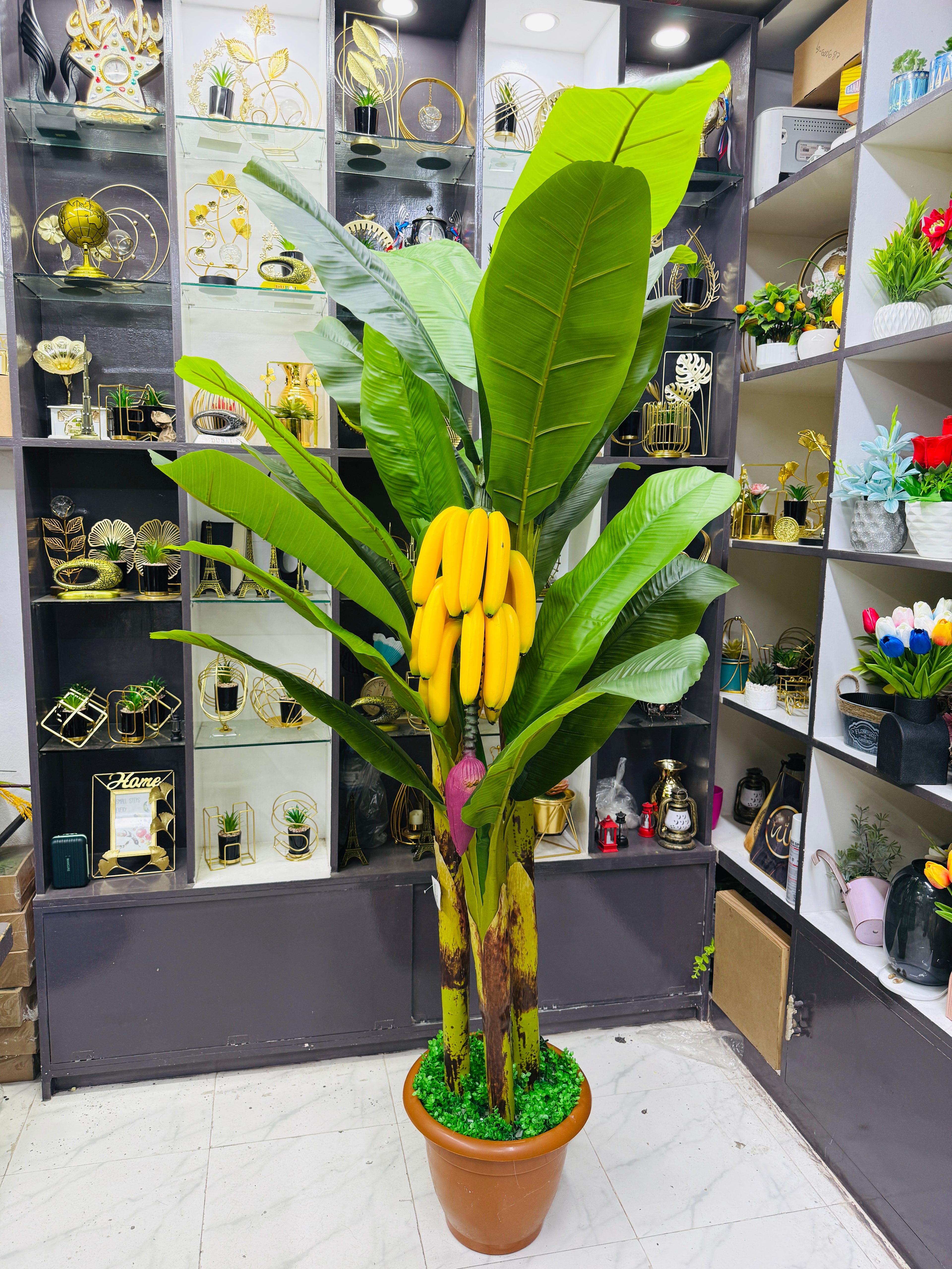 Premium quality chinese imported artificial banana tree with banana bunch and  fiber planter.